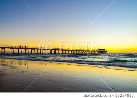 Henley Beach Jetty with people, South Australia 25284053