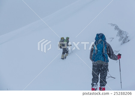 Winter hike 25288206