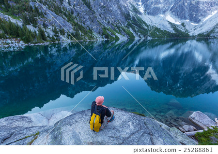 Man on the lake 25288861