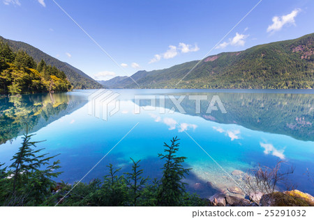 Crescent lake Crescent lake 25291032