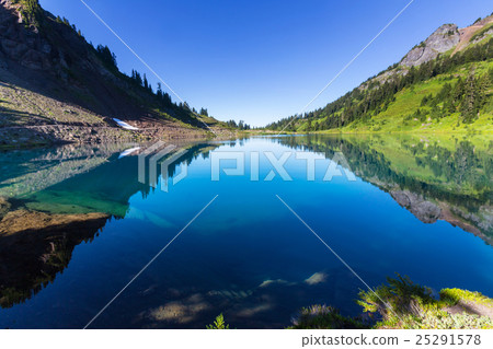 Twin lake 25291578