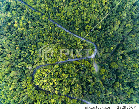 Pass road (overhead view of the aerial view) 25292567
