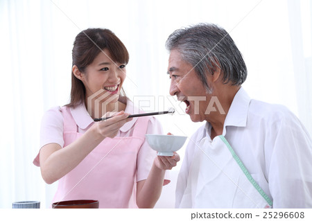 Senior man and nursing staff Senior man and nursing staff 25296608