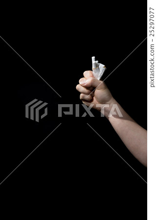 右手擠香煙（非吸煙圖片） 25297077