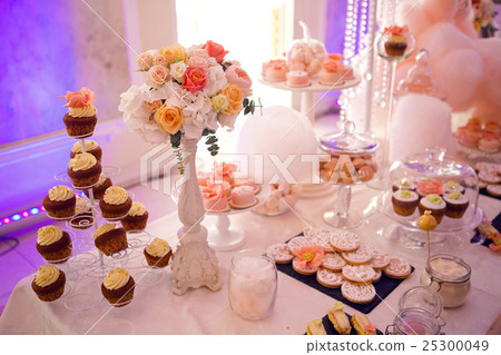 Wedding decoration in Welkome cakes cupcakes Wedding decoration in Welkome cakes cupcakes 25300049