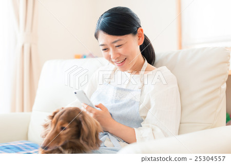 主婦 家庭主婦 毛孩 25304557