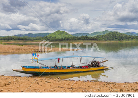 Boat at the Kaeng Krachan Dam, Thailand 25307901