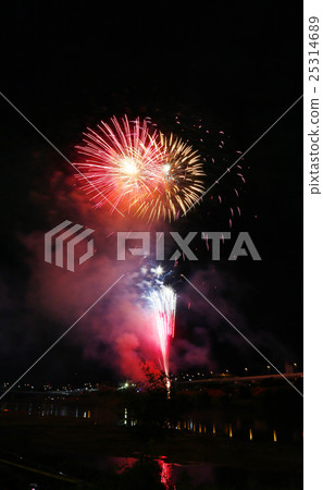 Fireworks 25314689