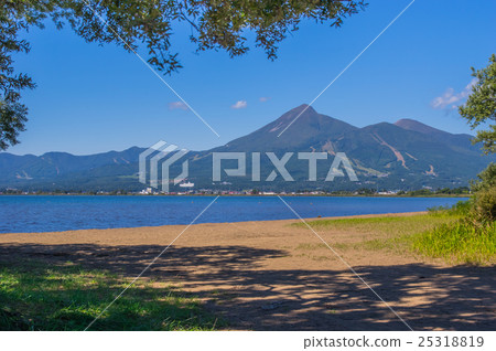 Bandai and Inawashiro Lake 25318819