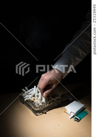 重吸煙者 25319949