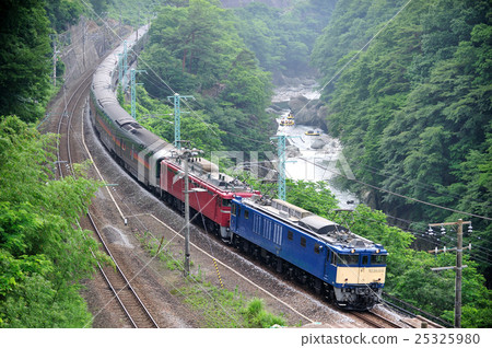 Joetsu Line Kamaki  -  Mizukami JR東日本EF 64  -  1032 + EF 81  -  133 + E 26 Cassiopeia Cruise 25325980