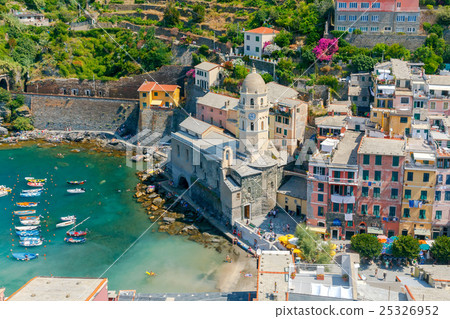 Vernazza. The old village with colorful houses. Vernazza. The old village with colorful houses. 25326952