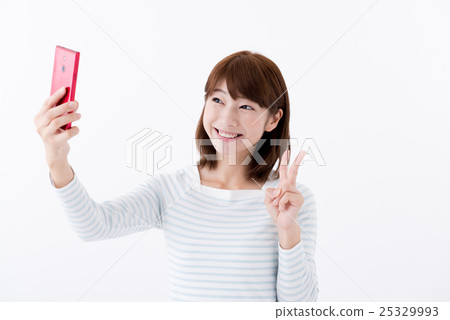 Young woman, self-taking 25329993