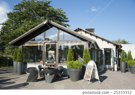 Cafe · Ursula Cafe · Ursula 25333352