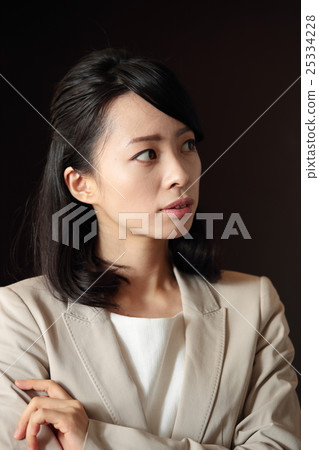 擔心的女商人 擔心的女商人 25334228