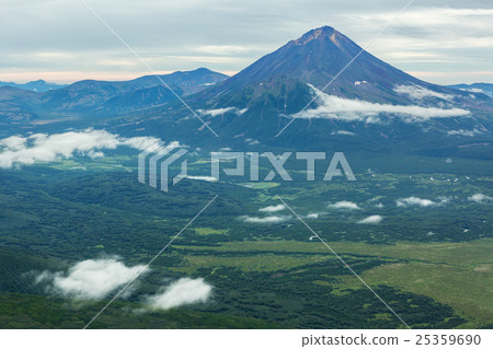 Khodutka Volcano. South Kamchatka Nature Park. Khodutka Volcano. South Kamchatka Nature Park. 25359690
