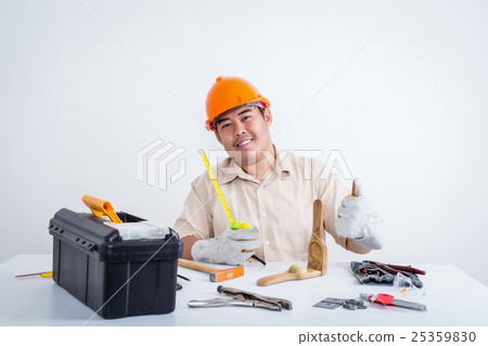 portrait of male techniciand portrait of male techniciand 25359830