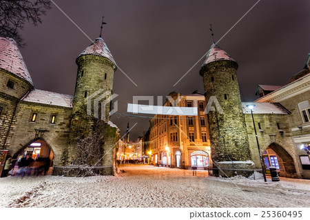 Viru Gate towers in Tallinn Old Town, Estonia Viru Gate towers in Tallinn Old Town, Estonia 25360495