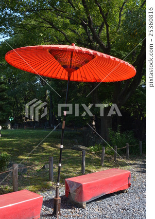 Japanese red umbrella Japanese red umbrella 25360816
