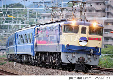 Tokaido Main Line Manazuru Jr Freight Ef65 2139 Stock Photo