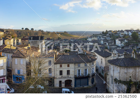 Street of Saint Emilion 25362500