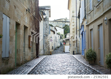 Street of Saint Emilion 25362501