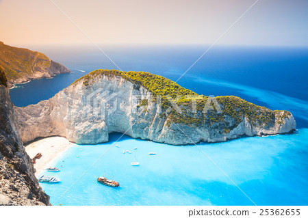 Navagio beach, landmark of Zakynthos Navagio beach, landmark of Zakynthos 25362655