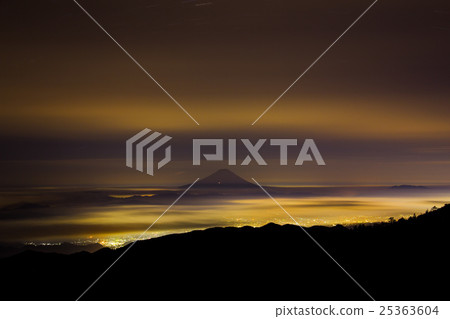 Fuji night view from Kokushigatake 25363604