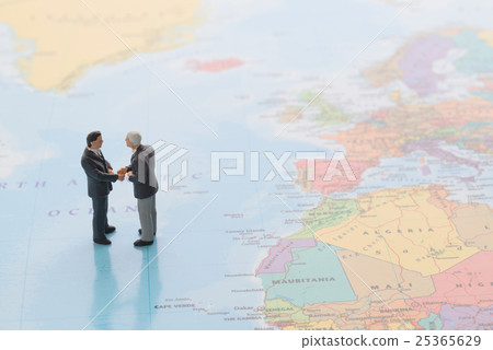 People to negotiate People to negotiate 25365629