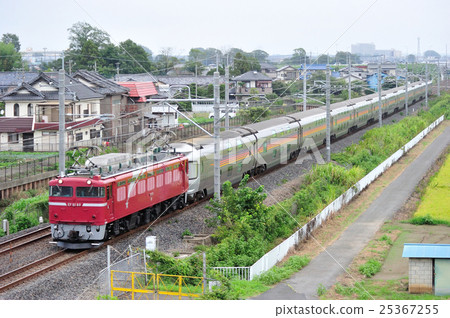 2016/08/28 Kurihashi Line - East Washimiya JR East Japan EF 81 - 80 + E 26 Type Cassiopeia Travel 25367255