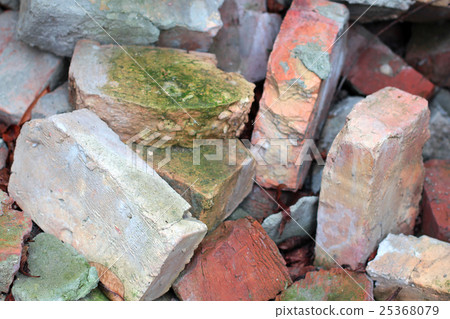 Old broken bricks covered with moss background Old broken bricks covered with moss background 25368079