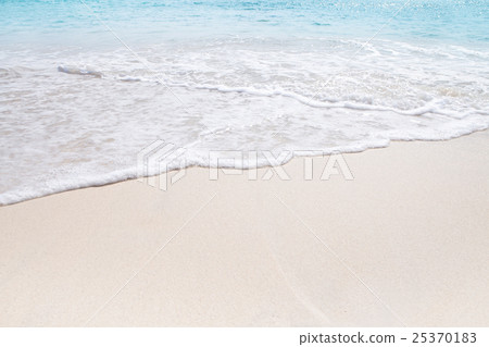 beach 25370183