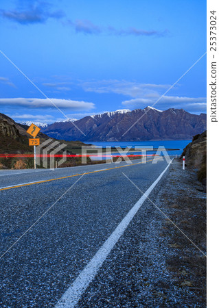 beautiful scenic of lake hawea new zealand beautiful scenic of lake hawea new zealand 25373024