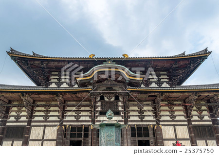 奈良東大寺的大佛 奈良東大寺的大佛 25375750
