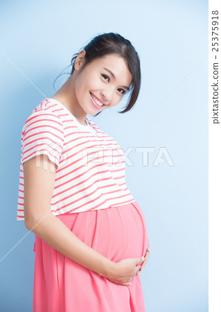 pregnant woman is smile pregnant woman is smile 25375918