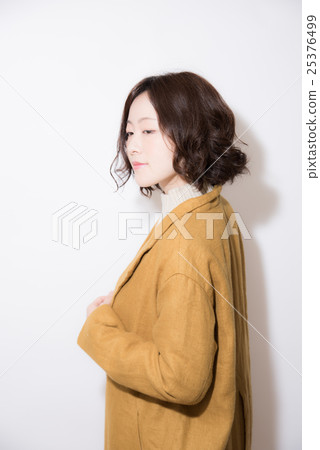 Winter clothing portrait women 25376499