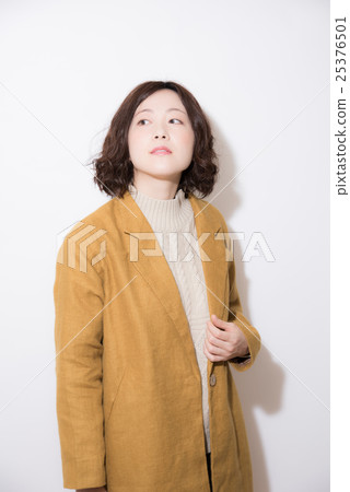Winter clothing portrait women 25376501