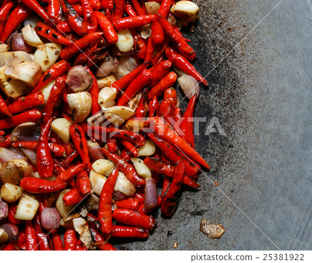 Chili and garlic and shallots 25381922