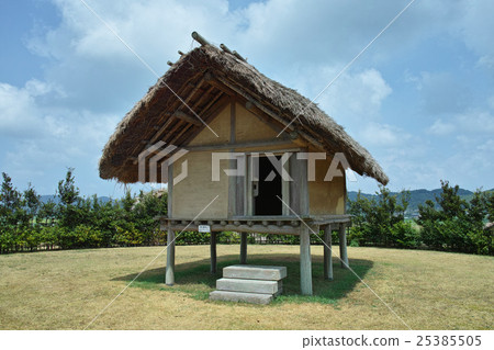 壹岐：Harajnoji廢墟儀式遺址：儀式和儀式的存儲 25385505