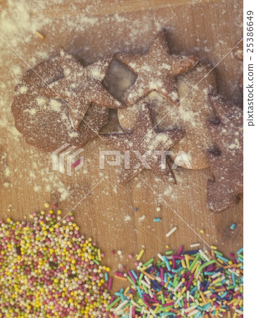 hommade Christmas gingerbread cookies  25386649