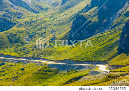 Landscape of Transalpina road in Parang Mountains Landscape of Transalpina road in Parang Mountains 25386765