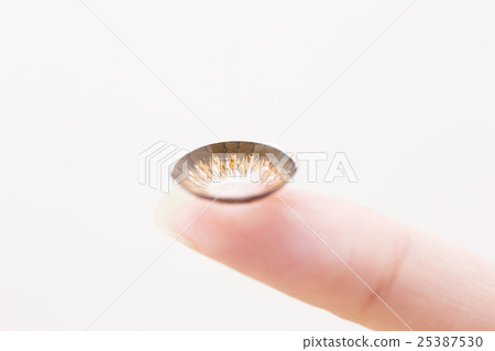 Contact lens image Contact lens image 25387530