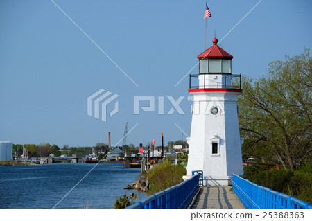 Cheboygan Crib Light, built in 1884 Cheboygan Crib Light, built in 1884 25388363