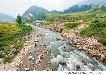 Shallow rock river in Sa Pa, Vietnam 25395723