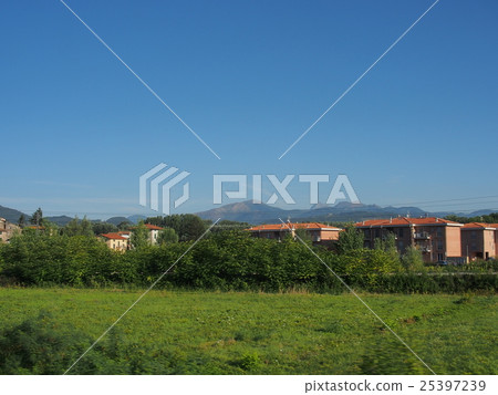 Italy suburbs 25397239