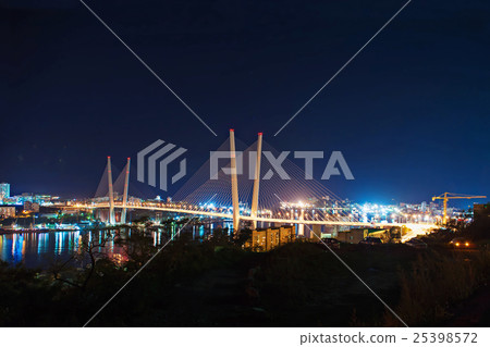 night view of the bridge in Russian Vladivostok night view of the bridge in Russian Vladivostok 25398572