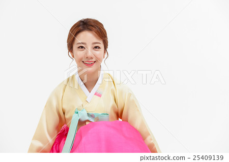 Asian Three Generation Family in Hanbok, Korean Traditional Clothes 25409139