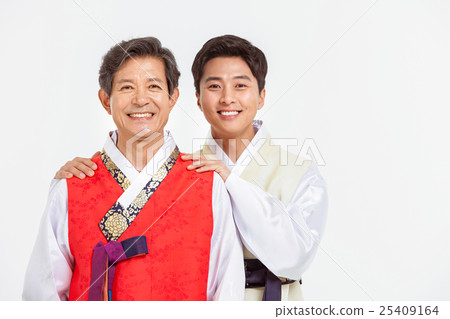 Asian Three Generation Family in Hanbok, Korean Traditional Clothes 25409164