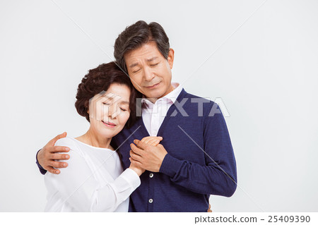 Asian Senior Couple Asian Senior Couple 25409390