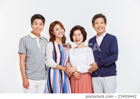 Asian Family 25409442